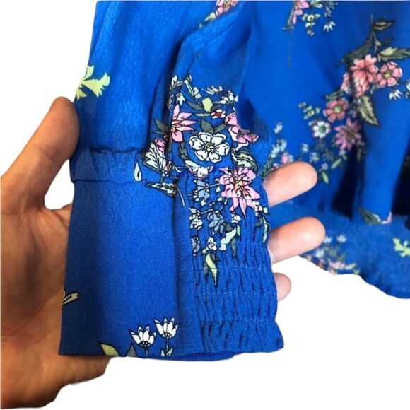 NWT! Loft floral long sleeve blouse.‎ - Picture 8 of 13